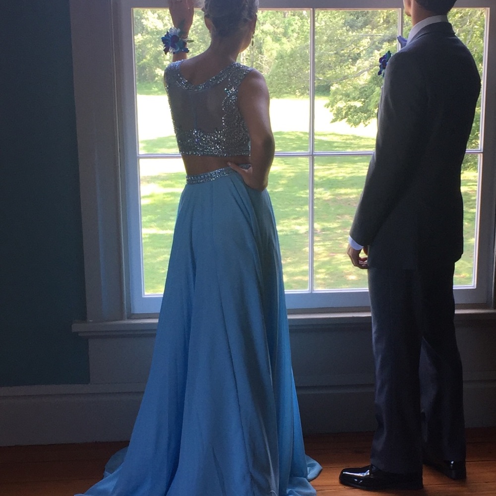 Prom Dress - Picture 3 of 5